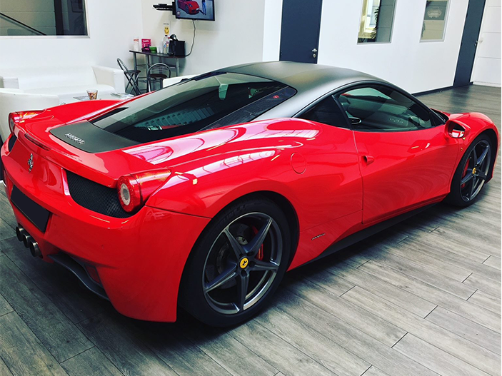 Luxembourg-Location_Ferrari-458-Italia