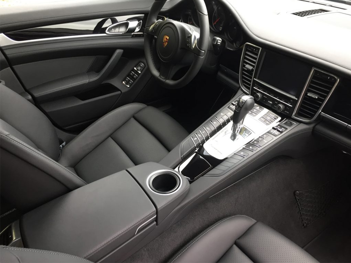 Porsche Panamera Luxembourg Location